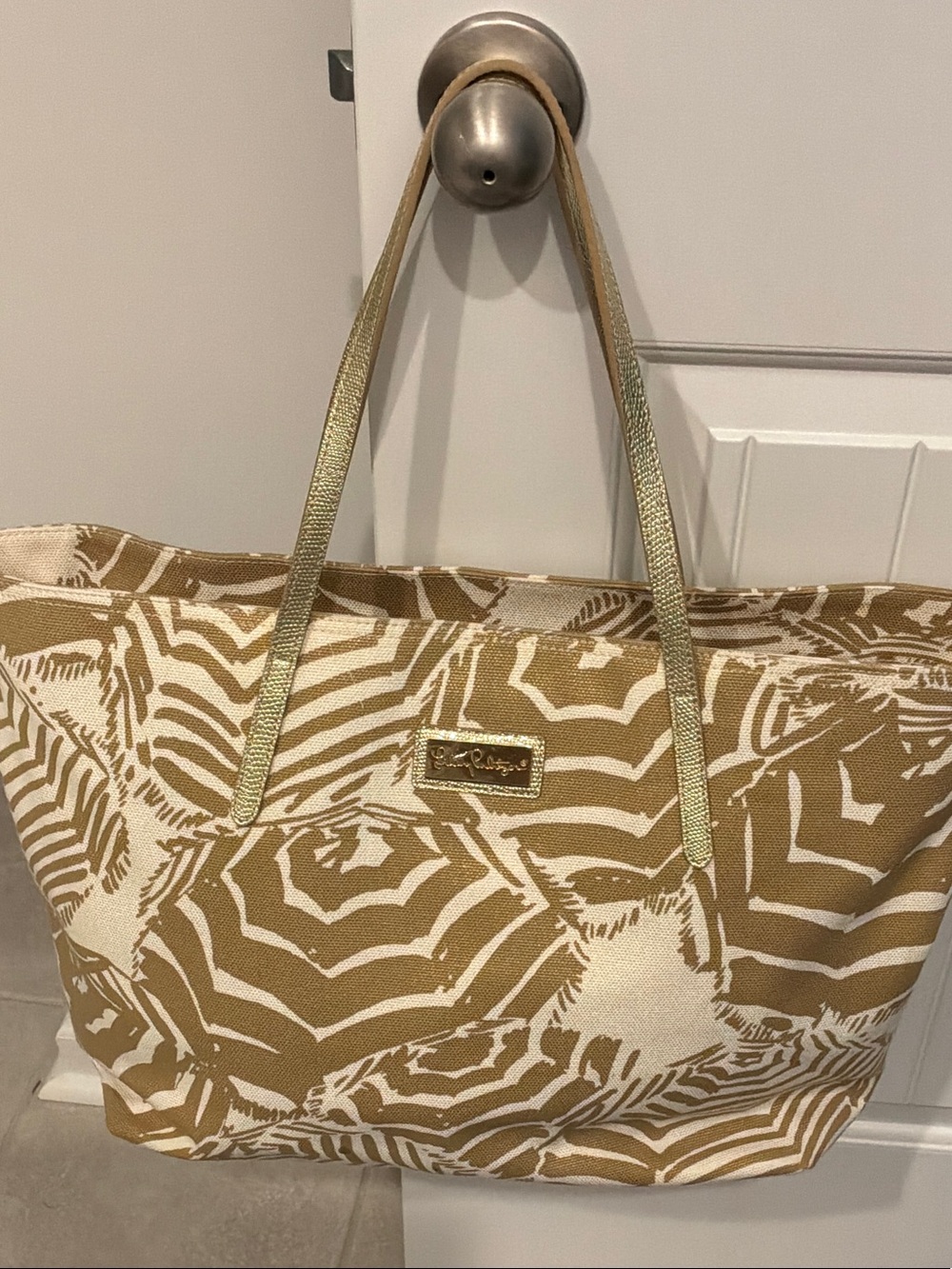 Lilly Pulitzer Gold and Cream Patterned Tote